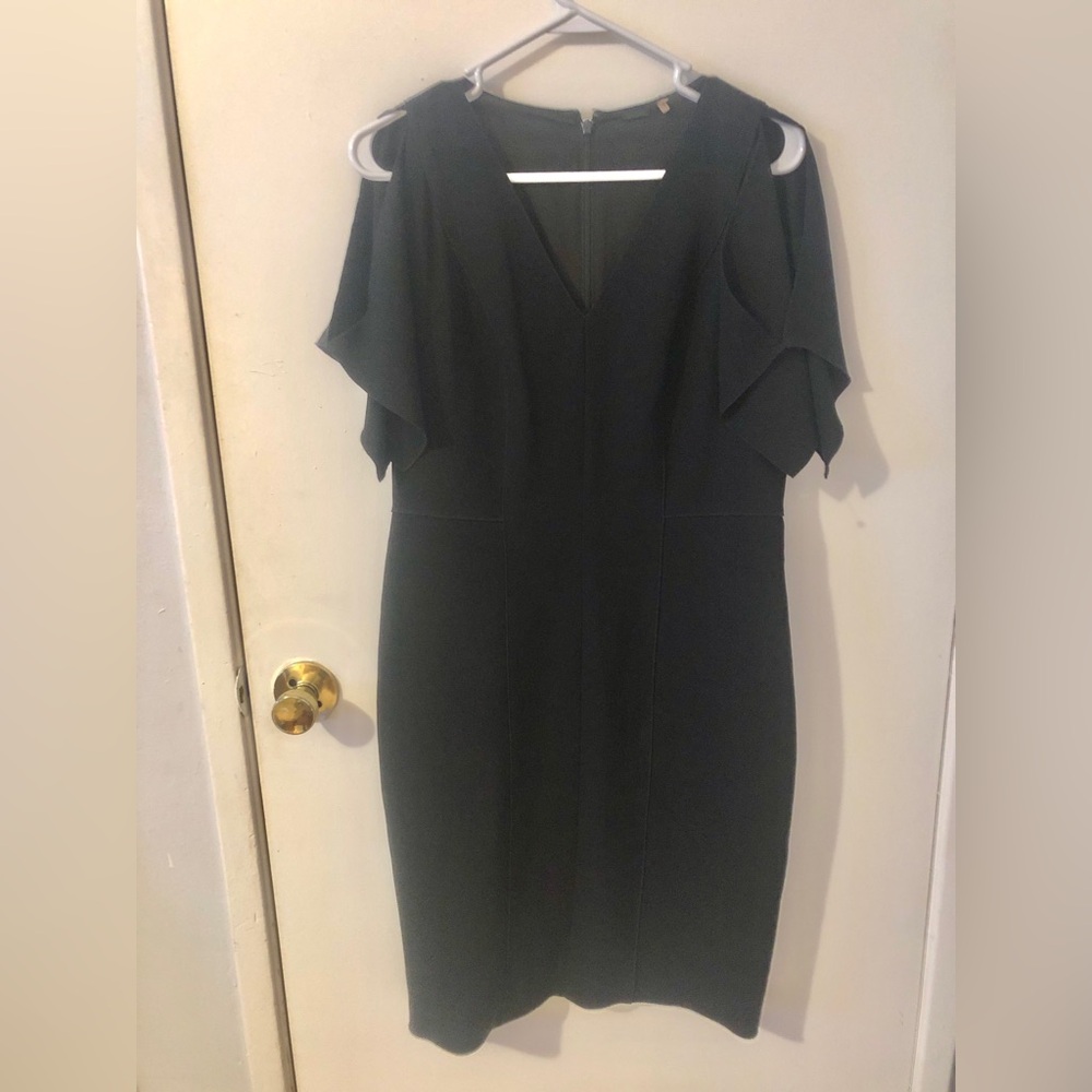 Elie Tahari Lourdes Black Cocktail Dress with slit short sleeves V neck size 8 - Picture 3 of 12